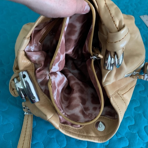 B. MAKOWSKY -Genuine Leather Bag - Picture 11 of 16